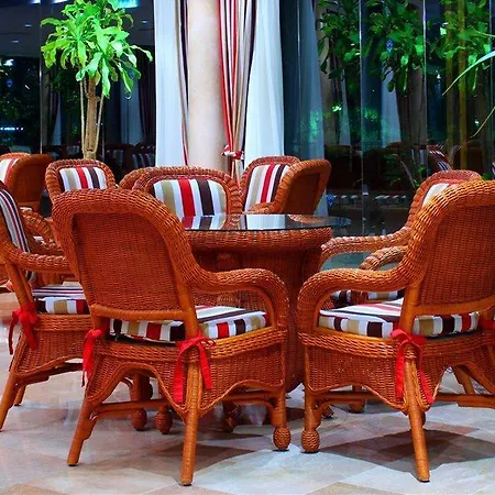 Valentin Park Hotel