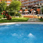Valentin Park Готель *